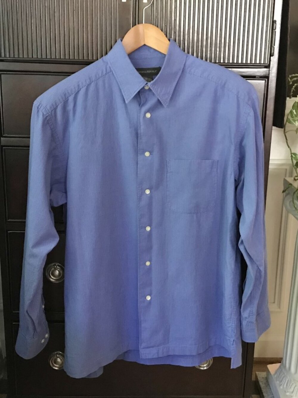 Banana Republic buttoned Casual Dress shirt - size Mens Large, Small Blue Check